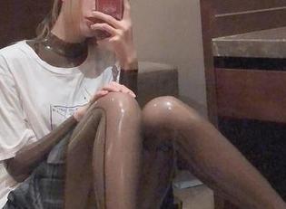 从早到晚不停刷的Cien恩恩长腿私拍，原图的魅力可太真实了！