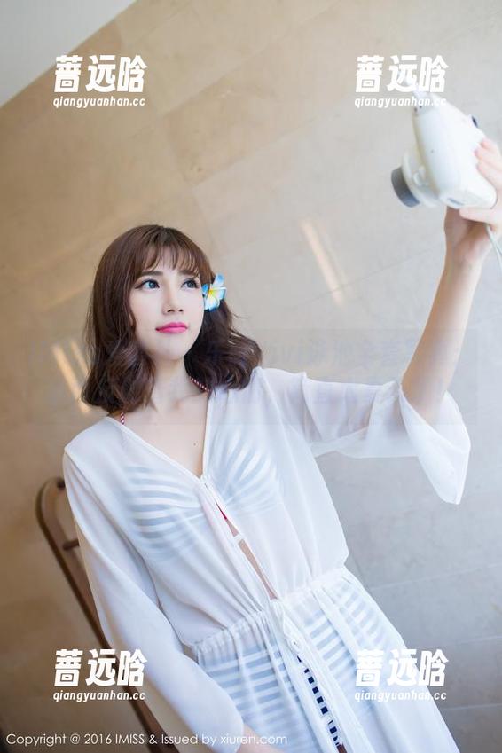 IMiss爱蜜社 - 乐薇Vivi泳池全套写真：水面反射着我的心情，简直太夏天了！