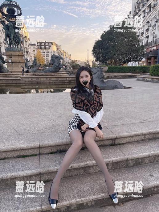 July芝岚 微密圈 - July芝岚的可爱图集:定制的魅力,难以抵抗的魔力!