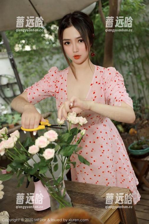 MFStar模范学院-大美妞儿 MFStar模范学院 - 高清分享:大美妞儿泳衣中的水波荡漾,心动不已