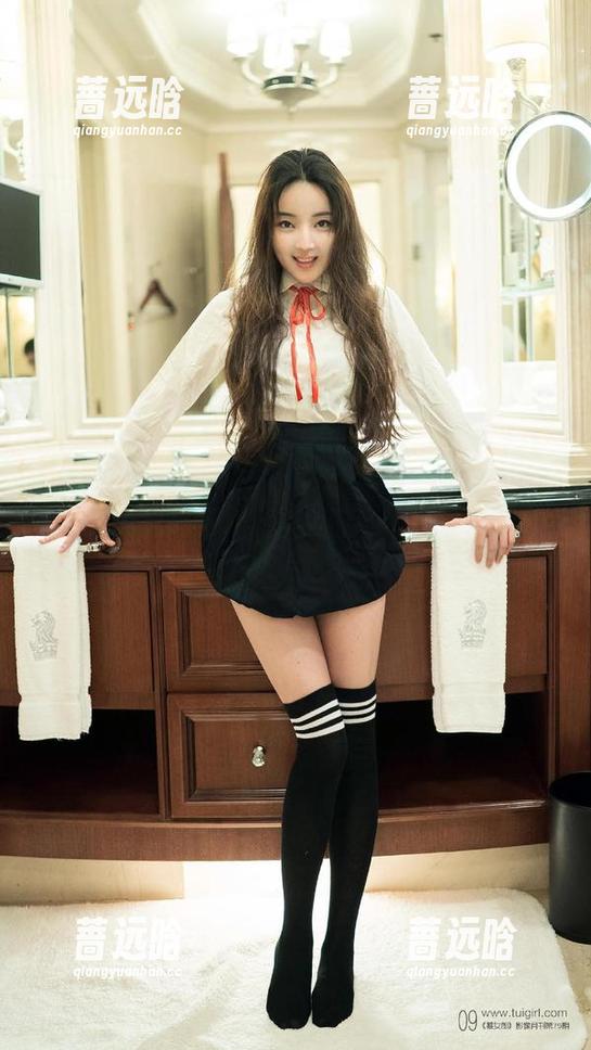 TuiGirl推女郎 - 看！王李丹尼的美足精选套图，眼花缭乱的诱惑！