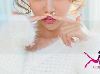 UGirls尤果网 - 当礼服遇上乔依琳，高清资源出奇好看，摄影师也想偷学一下！