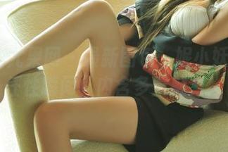 UGirls尤果网 - 最新图包：妮小妖秘书的任性瞬间，内含多重魅力！
