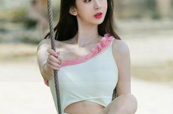 UGirls尤果网 - 谭晓彤的蕾丝合集：网盘里的甜蜜幻想与小撩人