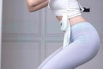 Xiuren秀人网 - 唐翩翩的居家写真图包：放松？还是故作优雅？