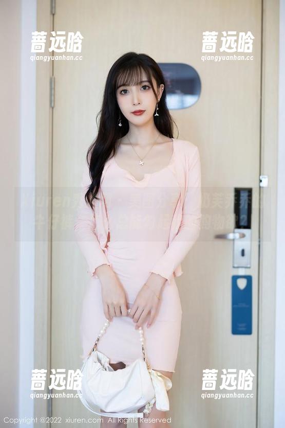Xiuren秀人网-奶芙乔乔 Xiuren秀人网 - 美图分享:奶芙乔乔的牛仔裤,怎么总能勾起我的购物欲?