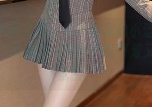 Xiuren秀人网 - 水手服里的小逗逗：精选原图，来感受一下这个既可爱又俏皮的氛围。