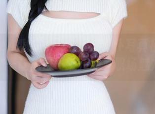 Xiuren秀人网 - 小逗逗女仆写真福利大放送——让你目不暇接的“职场魅力”！