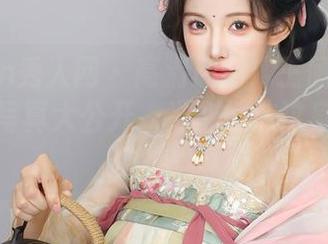 Xiuren秀人网 - 高清原图！王俪丁小宝贝泳装写真大公开，准备好被这身材震撼了吗？
