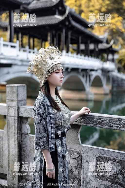 Xiuren秀人网 - 天台背后的白诗雅，无圣光，没有滤镜，只有真实