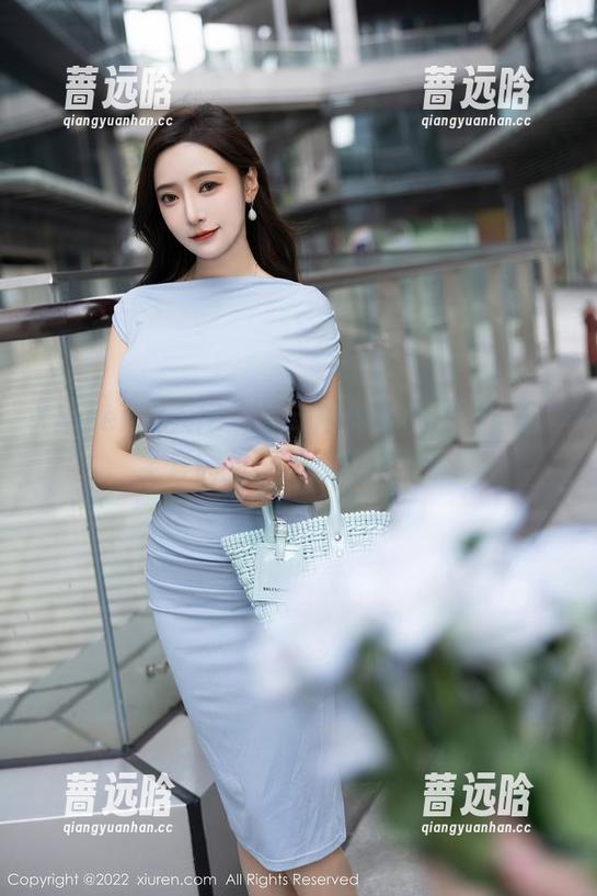 Xiuren秀人网-章芃芃 Xiuren秀人网 - 运动中闪烁的魅力:章芃芃全套图包,无法抵挡的诱惑