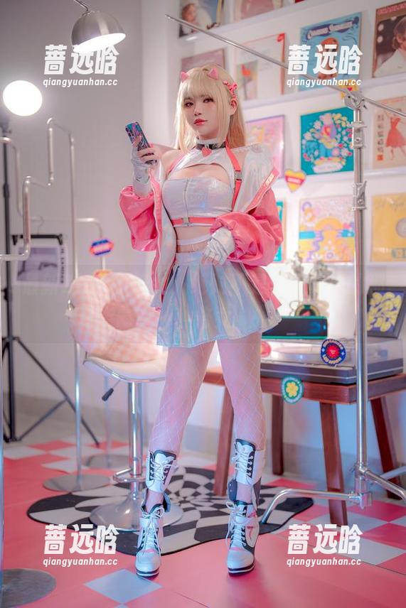 最新ZinieQ修女：绝对不是你想象中的那种修女