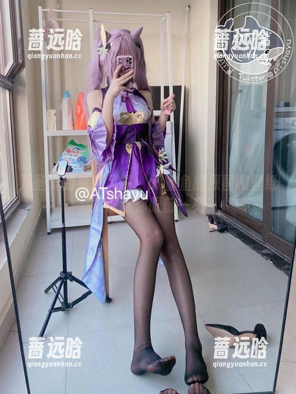万圣节的鬼魅风情：at鲨鱼的原图和壁纸，保证让你眼前一亮！