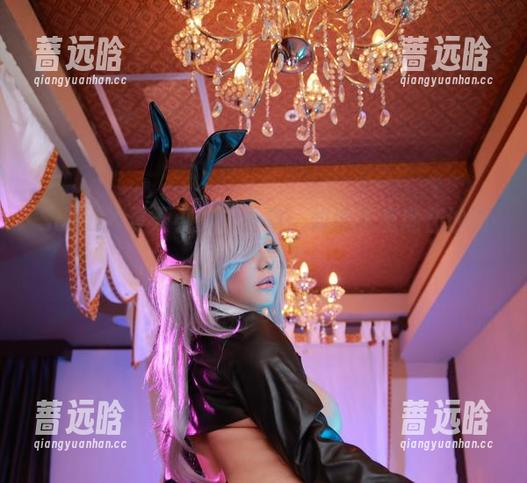 Saku的夏天小技巧合集：如何优雅地在沙滩上晒黑？