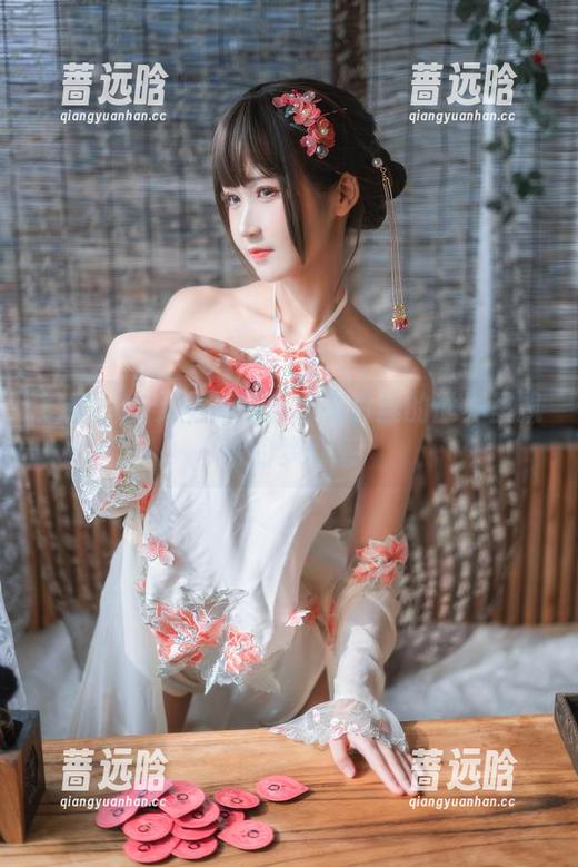 三度_69无圣光写真：在白丝的世界里飘荡的梦幻感