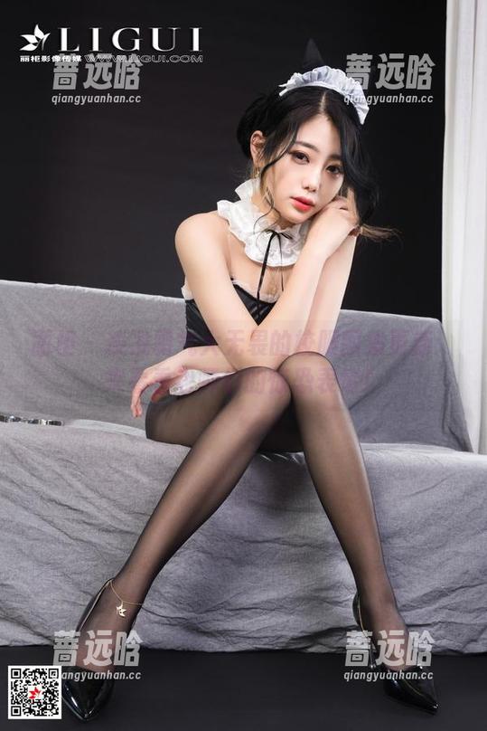 丽柜 - 凌凌勇气大无畏的校服图集更新：来看看老师们的惊恐表情！