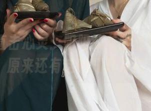 丽柜 - 直击心灵：阳阳的美腿私拍原图，原来还有这种打开方式