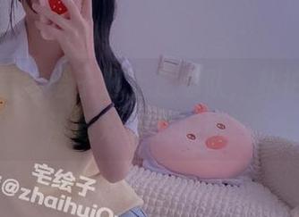 当二阶堂宅绘子遇上足球队，私拍图包里满载欢乐和尴尬！