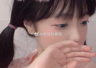 看！佳佳酱ovo的小熊比基尼，壁纸收藏必备的美图！