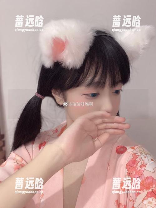 看！佳佳酱ovo的小熊比基尼，壁纸收藏必备的美图！