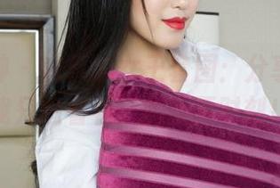克拉女神 - 宋黛的女王套图：分享那些‘我只想看看’的美丽时刻！