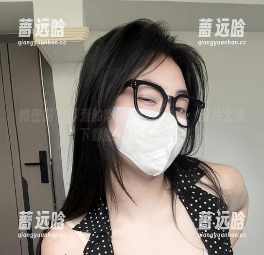 微密圈 - 可爱的肉巴的丝袜时刻：图片太美，下载的时候心情复杂！