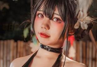 不仅仅是腿，啊日日_Ganlory的美腿写真合集，简直是二次元与现实的腿部交响曲！