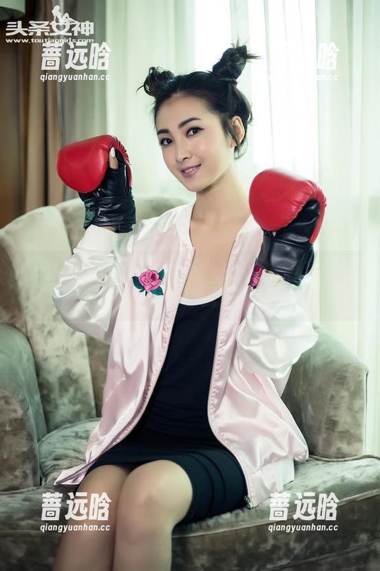 头条女神 - 想知道何娇娇的蕾丝有多美？福利作品等你戳进来看！