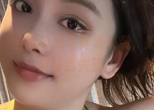微密圈 - 全新制服写真集来袭，奶雯果然没让我失望！