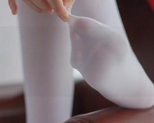 少女秩序 - 精选晞可女王图集：光影交错间的优雅，真的戳我，感觉能融化成一滩水