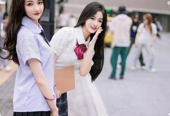 尤蜜荟 - 思淇Sukiiii网袜大揭秘：合集下载，快来看她如何让腿部时尚大翻盘！
