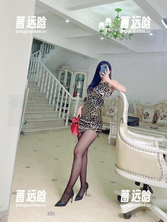 微密圈 - 张老师红色内衣写真：福利满分，竟然让人忍不住想多看几眼