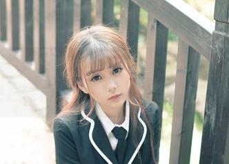 推女神 - 陪着欧尼anne走进清纯全套，突然觉得春天来了，花瓣飘满天！