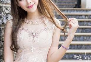 推女神 - 粉色环绕的谭晓彤，私拍美图里藏着不为人知的小心思