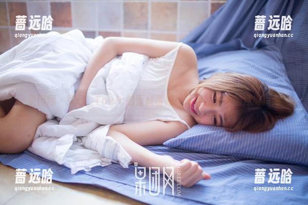 果团网 - 妲己_Toxic的蕾丝诱惑：高清壁纸中的迷离瞬间