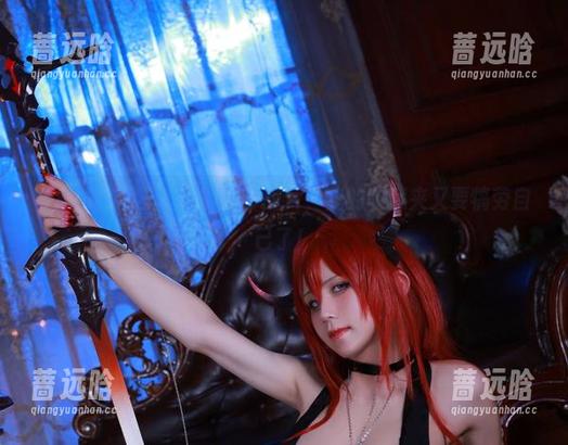 下载“桜满三时”的吊带图片，我的收藏夹又要犒劳自己了！