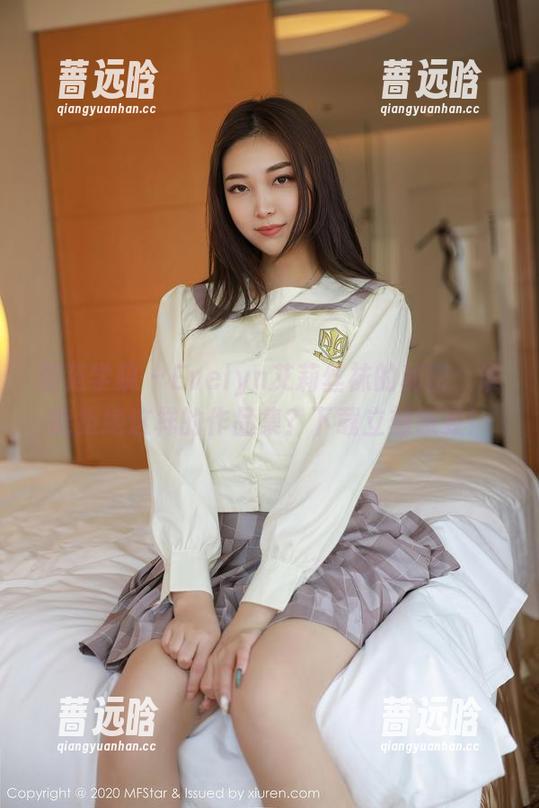 模范学院 - Evelyn艾莉丝袜的秘密：谁能拒绝这样的作品集？下载立刻感受！