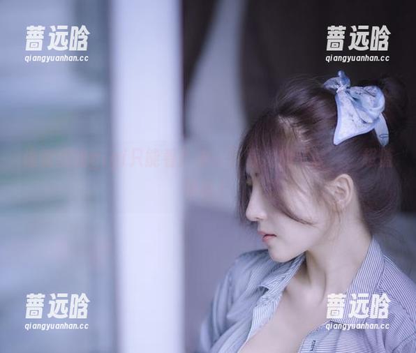 谁说樱晚gigi只能看？来，下载她的‘映’，超值体验！