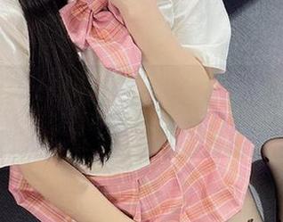 微密圈 - 校服里的“汤圆可甜了”：原图下载，恰似那一抹阳光，温暖而甜蜜。