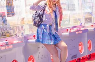 小红帽狂欢：洛可ss的写真作品，带你体验无法言喻的美感！