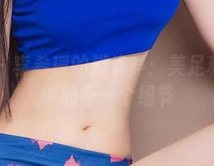 爱尤物 - 李希瑶的脚步声：美足私拍图集中的每一个细节