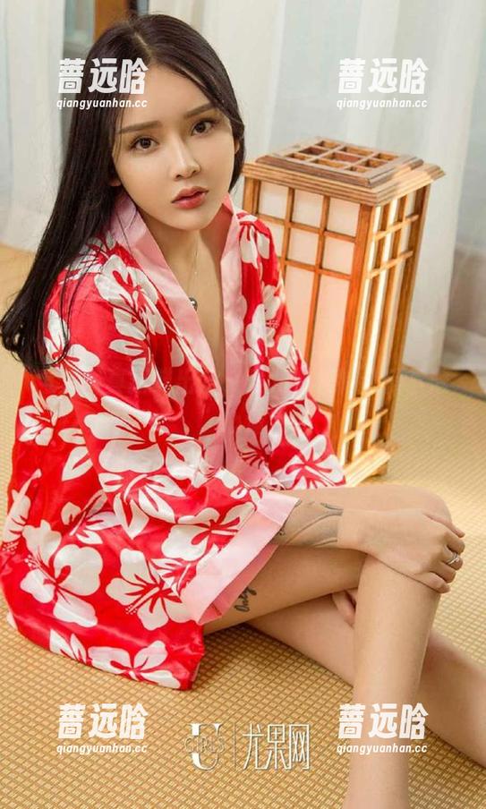 全套写真新鲜出炉，爱尤物模特合辑下潜心海