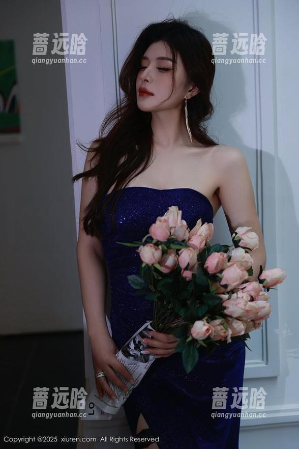 秀人网 - 下载这组Elise谭晓彤短裙写真，准备接受眼福的洗礼吧！