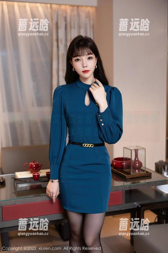 秀人网 - 林文文的全套写真：裤里丝的柔软与活力