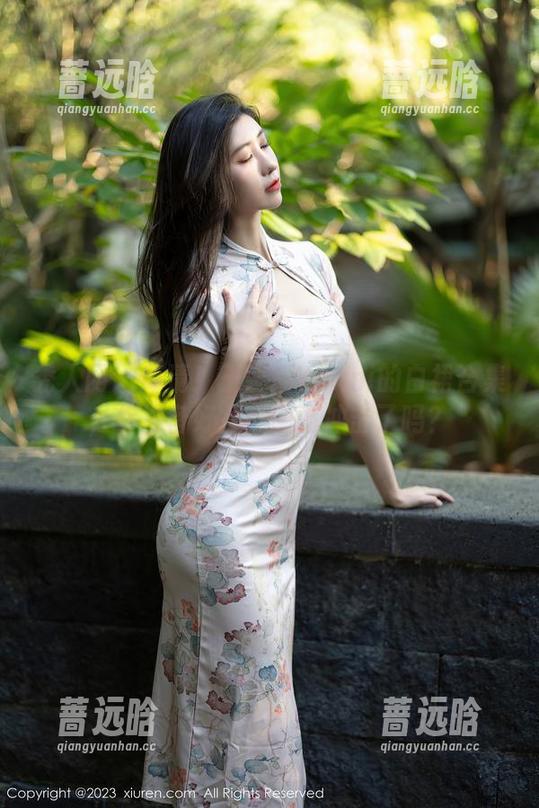秀人网 - 高清！王馨瑶Yanni的白裙合集，你准备好接受画面冲击了吗？