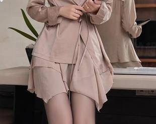 秀人网 - 警报！王馨瑶Yanni的超赞制服合集壁纸，准备好心动了吗？