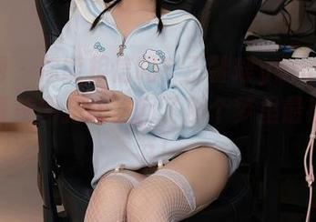 秀人网 - 你能相信吗？王馨瑶yanni的夏天写真美图把我送回了那个梦里最热的季节！