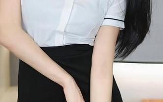 秀人网 - 别光盯着草莓zz，女友在私房图包里更好看，简直要人命！