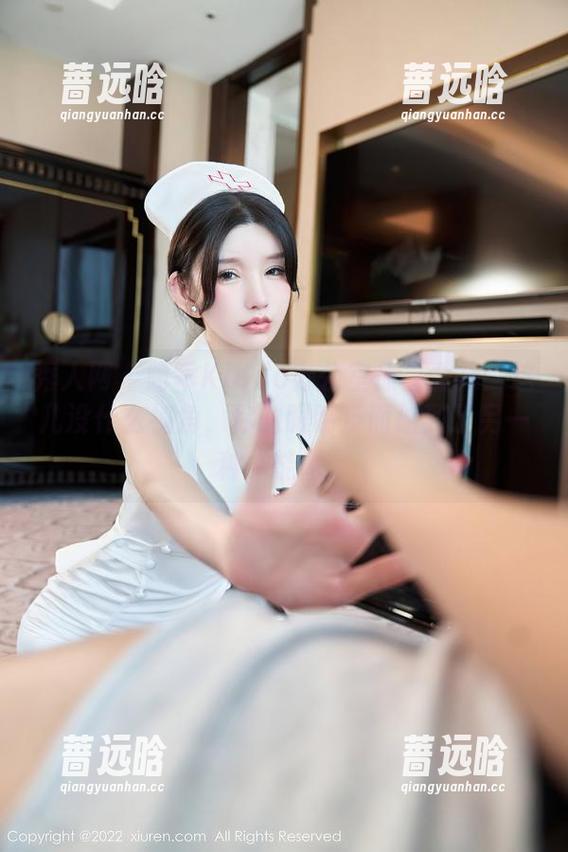 秀人网 - 阿乖Kiddo办公室惊喜合集：这儿没什么视角，你的眼睛反而碰到了另一种“能量”