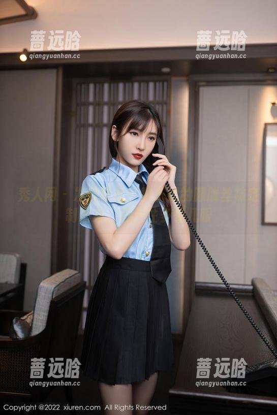 秀人网 - 发现惊喜！黄乐然的朦胧丝袜定制图集，忍不住多看几眼